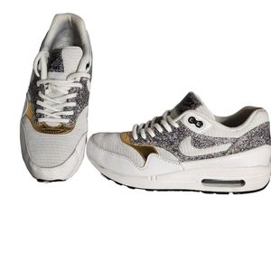 Nika Air Max 1 SE size 9